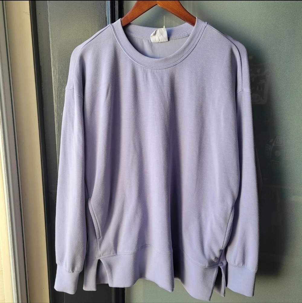 SAGE Women's Lavender Sweatshirt Small Long Sleeve Pockets Soft Stretchy Sport